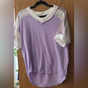 Lavender Short-Sleeve Pullover Top with Lace-Trim Sleeves